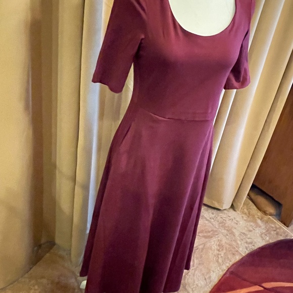 NEW! Pact Windsor Wine Fit & Flare Scoop Neck Midi Dress Size Small NWT! - Picture 2 of 10